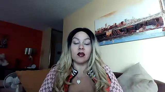 Snapshot of number1slut chatting on January 7, 3:33 pm number1slut online show from January 7, 3:33 pm