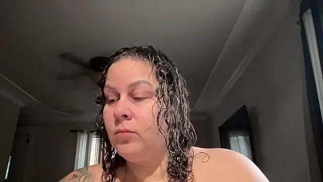 Snapshot of number1slut chatting on October 10, 1:32 pm number1slut online show from October 10, 1:32 pm