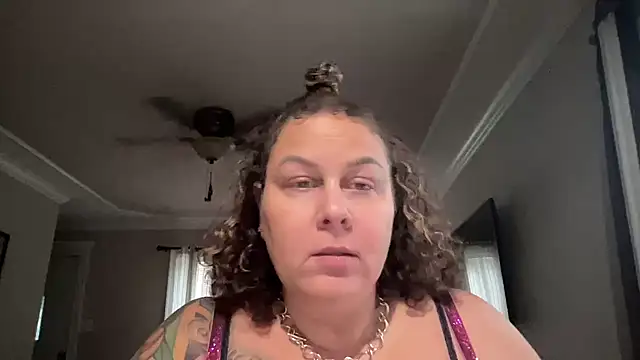 Snapshot of number1slut chatting on October 21, 7:58 pm number1slut online show from October 21, 7:58 pm