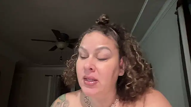 Snapshot of number1slut chatting on October 23, 11:42 am number1slut online show from October 23, 11:42 am