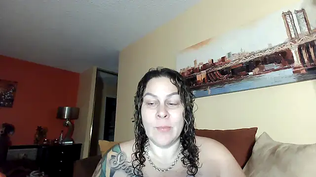 Snapshot of number1slut chatting on October 31, 11:44 am number1slut online show from October 31, 11:44 am