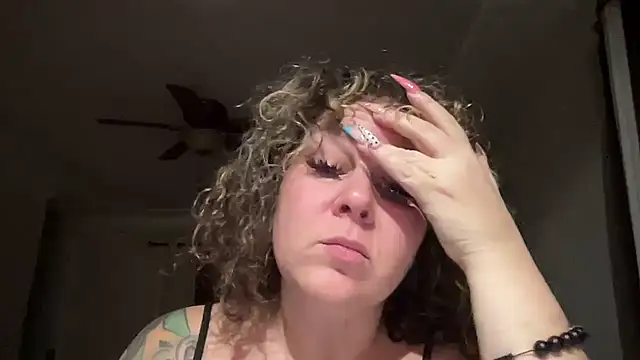 Snapshot of number1slut chatting on November 12, 3:07 am number1slut online show from November 12, 3:07 am