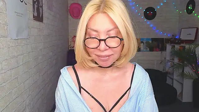 Wendy Waves online show from January 17, 11:48 am