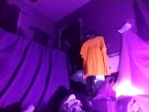 Snapshot of kaylikinky chatting on October 13, 3:06 am kaylikinky online show from October 13, 3:06 am