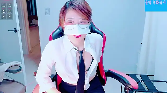 Snapshot of hyeony_s96 chatting on October 1, 12:00 pm hyeony s96 online show from October 1, 12:00 pm