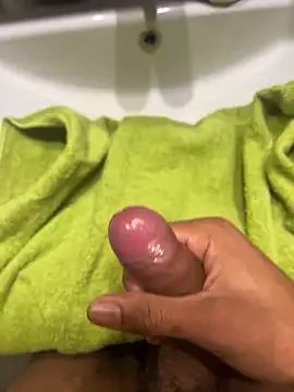 Snapshot of youyou933 chatting on November 23, 8:52 pm youyou933 online show from November 23, 8:52 pm