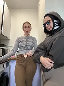 yourfavpsy  online show from April 11, 1:26 pm