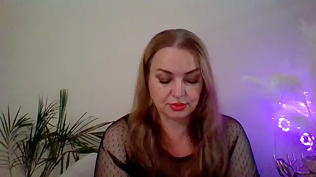 Snapshot of Eshavira chatting on September 20, 1:50 am Eshavira online show from September 20, 1:50 am