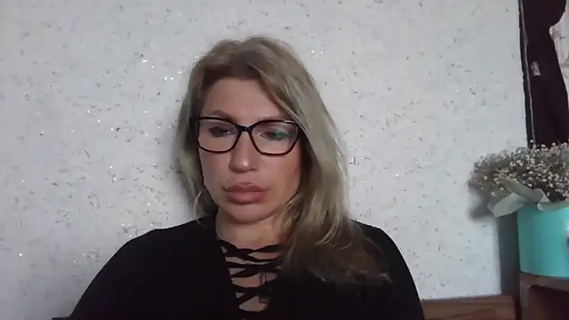 Snapshot of fox_red_lady7 chatting on January 17, 10:31 am fox red lady7 online show from January 17, 10:31 am