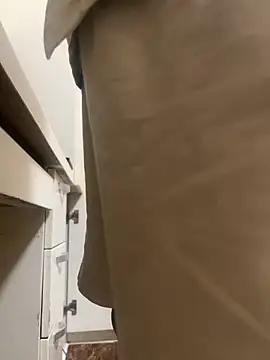 sonwmelt1 online show from September 22, 6:04 am