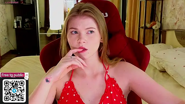 Jenny Skinner20 online show from July 15, 6:35 pm