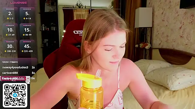 Jenny Skinner20 online show from July 21, 8:55 pm