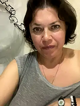 Snapshot of Kiravix chatting on September 17, 7:48 pm Kiravix online show from September 17, 7:48 pm