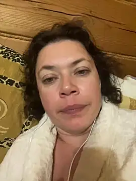 Snapshot of Kiravix chatting on September 27, 8:25 pm Kiravix online show from September 27, 8:25 pm