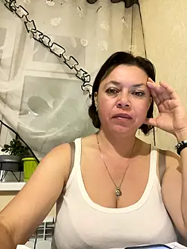 Snapshot of Kiravix chatting on October 2, 5:42 pm Kiravix online show from October 2, 5:42 pm