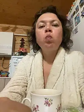 Snapshot of Kiravix chatting on October 4, 5:11 pm Kiravix online show from October 4, 5:11 pm