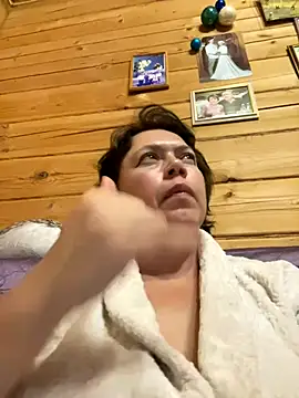 Snapshot of Kiravix chatting on October 11, 5:33 pm Kiravix online show from October 11, 5:33 pm