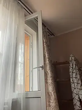 Snapshot of Kiravix chatting on October 18, 5:32 am Kiravix online show from October 18, 5:32 am