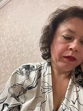 Snapshot of Kiravix chatting on December 3, 7:45 pm Kiravix online show from December 3, 7:45 pm