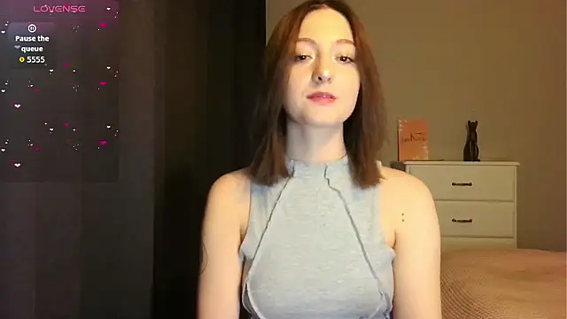 white liillyy online show from March 19, 10:14 pm