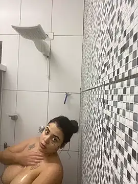 Snapshot of Babebommer chatting on September 15, 12:10 am Babebommer online show from September 15, 12:10 am