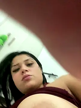 Snapshot of Babebommer chatting on October 16, 6:03 am Babebommer online show from October 16, 6:03 am