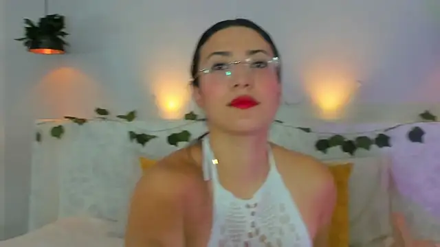 Snapshot of victoria_flores1 chatting on February 18, 9:22 pm victoria flores1 online show from February 18, 9:22 pm
