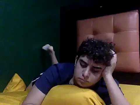 Snapshot of Thiagoforyou chatting on October 11, 5:17 am Thiagoforyou online show from October 11, 5:17 am