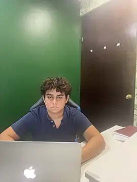 Snapshot of Thiagoforyou chatting on November 18, 6:01 pm Thiagoforyou online show from November 18, 6:01 pm