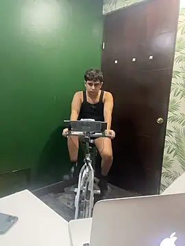 Snapshot of Thiagoforyou chatting on December 14, 2:28 am Thiagoforyou online show from December 14, 2:28 am