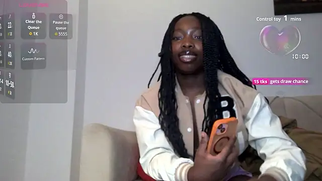 Snapshot of thejaderavixen chatting on November 6, 12:11 am thejaderavixen online show from November 6, 12:11 am