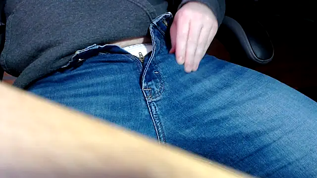 whitewagonsuck online show from April 4, 12:31 am