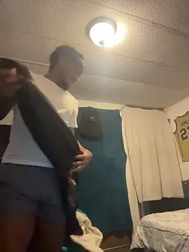 tyrek5051 online show from December 4, 1:31 pm