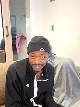 Snapshot of AllDayBbC chatting on November 6, 12:17 pm AllDayBbC online show from November 6, 12:17 pm