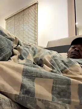 Snapshot of AllDayBbC chatting on November 22, 9:14 pm AllDayBbC online show from November 22, 9:14 pm