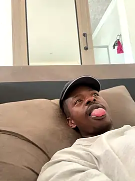 Snapshot of AllDayBbC chatting on November 23, 12:27 pm AllDayBbC online show from November 23, 12:27 pm