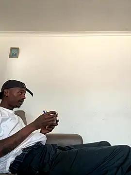 Snapshot of AllDayBbC chatting on December 1, 10:42 am AllDayBbC online show from December 1, 10:42 am