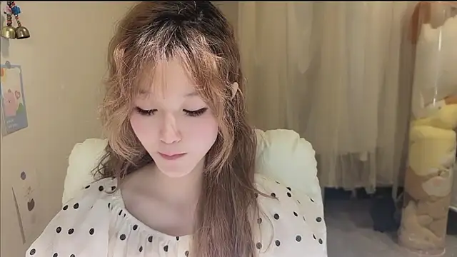 Snapshot of FuFu-puff chatting on October 4, 12:25 pm FuFu-puff online show from October 4, 12:25 pm