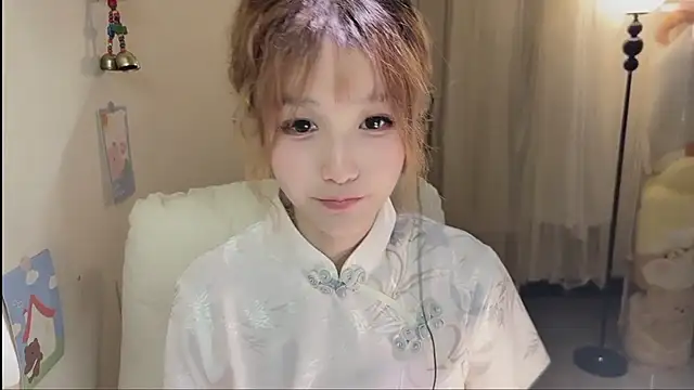 Snapshot of FuFu-puff chatting on October 18, 12:06 pm FuFu-puff online show from October 18, 12:06 pm