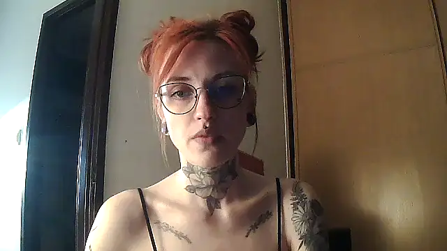 Snapshot of Zelesuida chatting on September 9, 3:06 am Zelesuida online show from September 9, 3:06 am