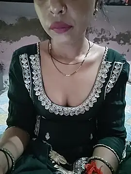 Snapshot of Paakhi-Singh chatting on July 16, 5:13 am Paakhi-Singh online show from July 16, 5:13 am