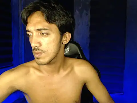 Snapshot of RowyCam chatting on December 16, 3:39 pm RowyCam online show from December 16, 3:39 pm