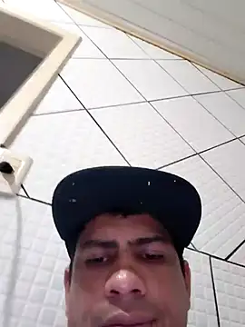 Snapshot of paulinhogostosinho chatting on October 5, 3:27 am paulinhogostosinho online show from October 5, 3:27 am