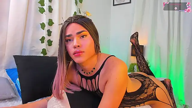 blazeestevezz online show from September 12, 2:00 am