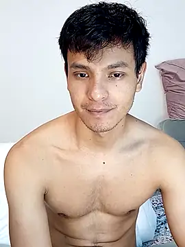 Snapshot of Valois2025 chatting on December 21, 3:41 pm Valois2025 online show from December 21, 3:41 pm