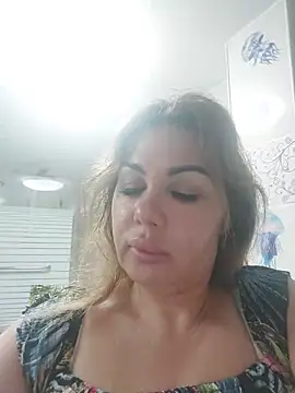 Snapshot of Alisasex@xh chatting on July 15, 4:45 pm Alisasexxh online show from July 15, 4:45 pm
