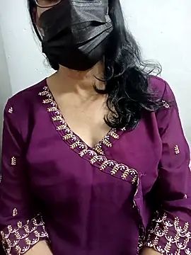 Snapshot of ammala_honey chatting on December 19, 5:42 pm ammala honey online show from December 19, 5:42 pm