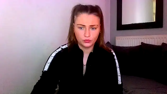 RUBY-ROSE-SWINGS online show from February 12, 9:48 am