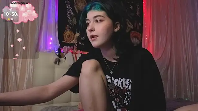 Snapshot of Miko_Meow chatting on September 15, 4:51 pm Miko Meow online show from September 15, 4:51 pm