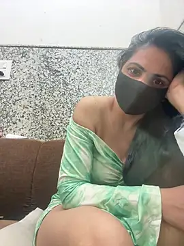 SashaPatel online show from April 18, 2:43 pm